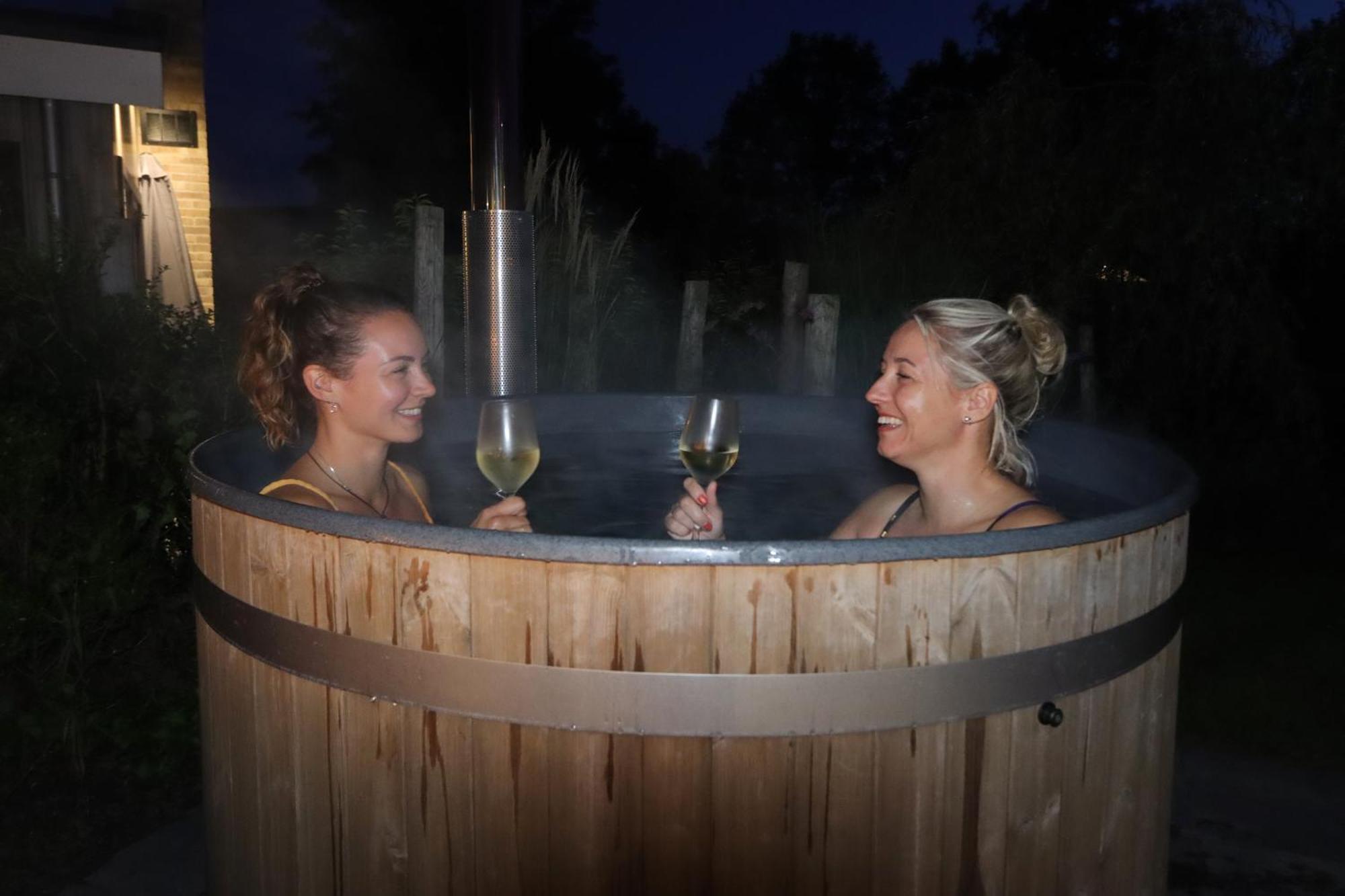 Wellness Chalet Veluwemeer Biddinghuizen Ngoại thất bức ảnh